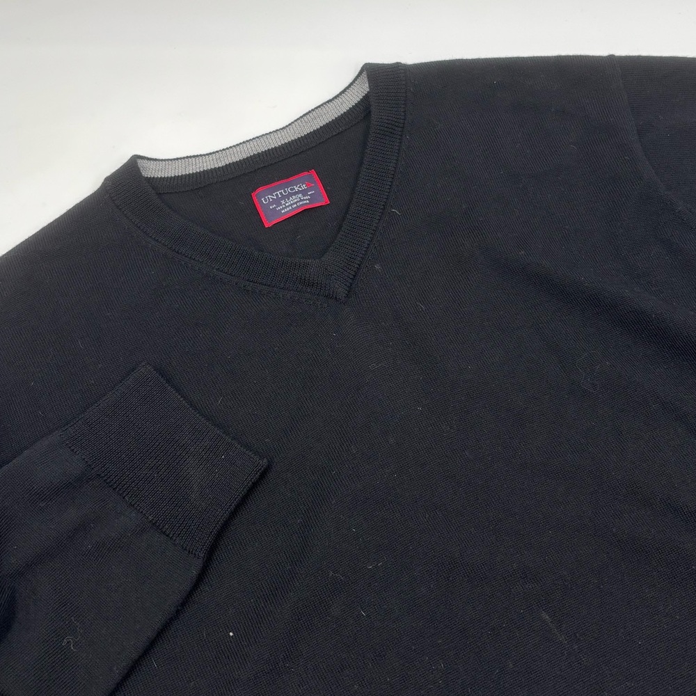 UNTUCKit Men's XL Wool Black V-Neck Pullover Sweater